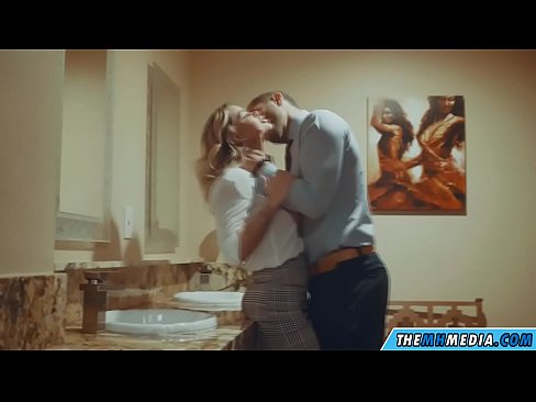 ❤️ Вақте ки як малламуй busty шумо дар як ҳоҷатхона ҷамъиятӣ seduces ️ Синси босифат дар tg.wassell.ru ☑